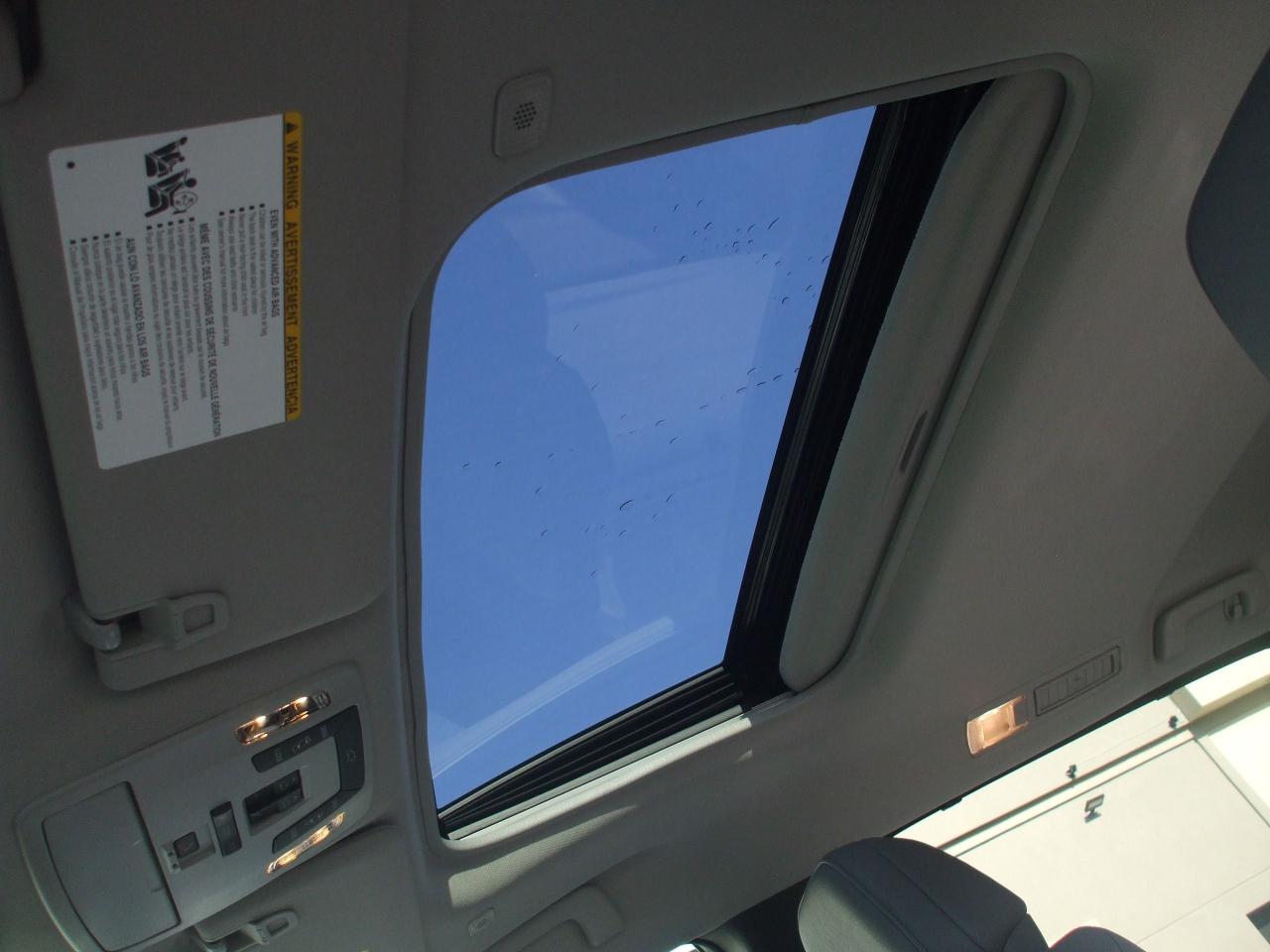 2025 Toyota Sienna XLE,Hybird,8 Passengers,2 keys,Certified,Leather - Photo #12