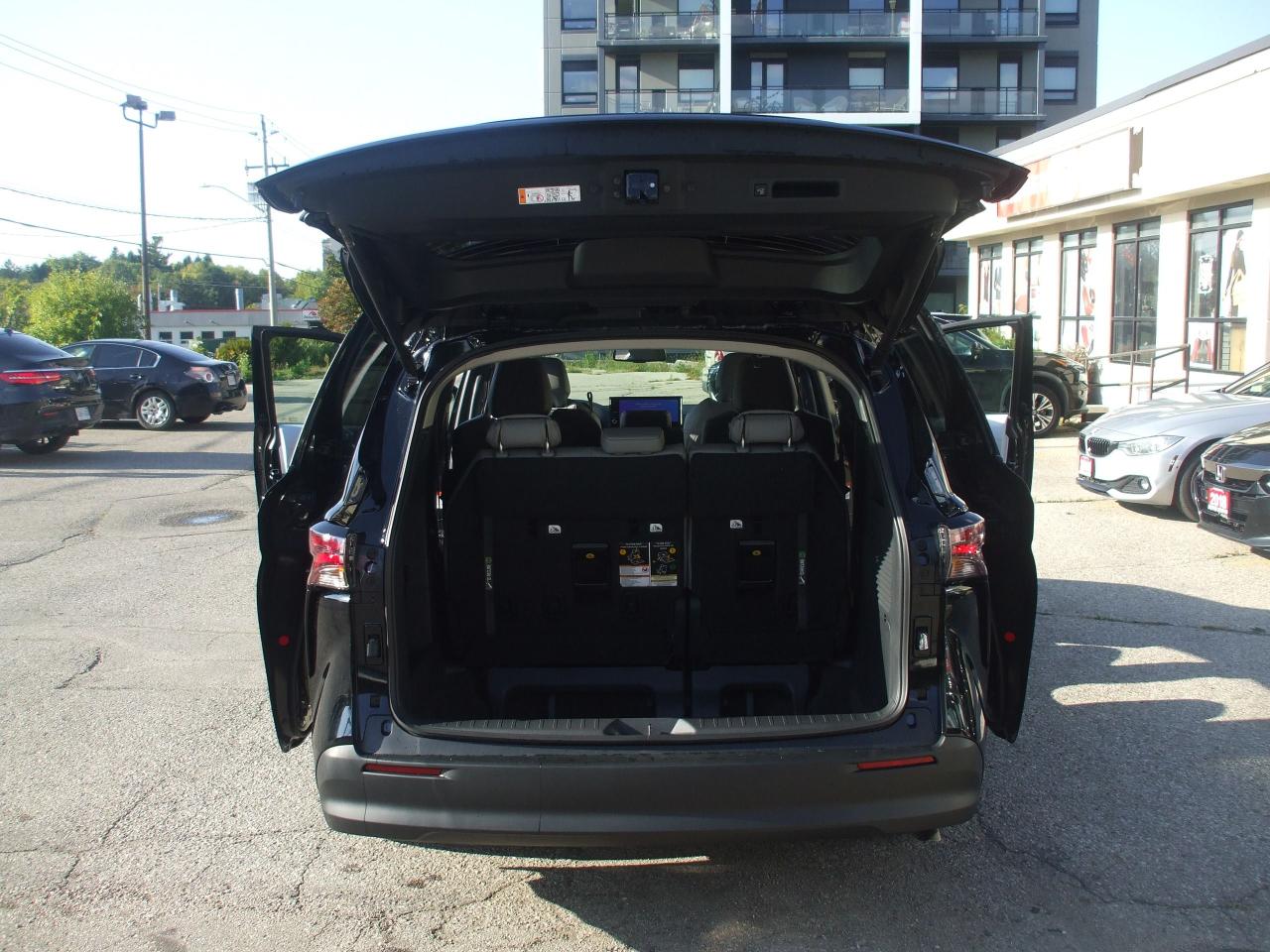 2025 Toyota Sienna XLE,Hybird,8 Passengers,2 keys,Certified,Leather - Photo #19
