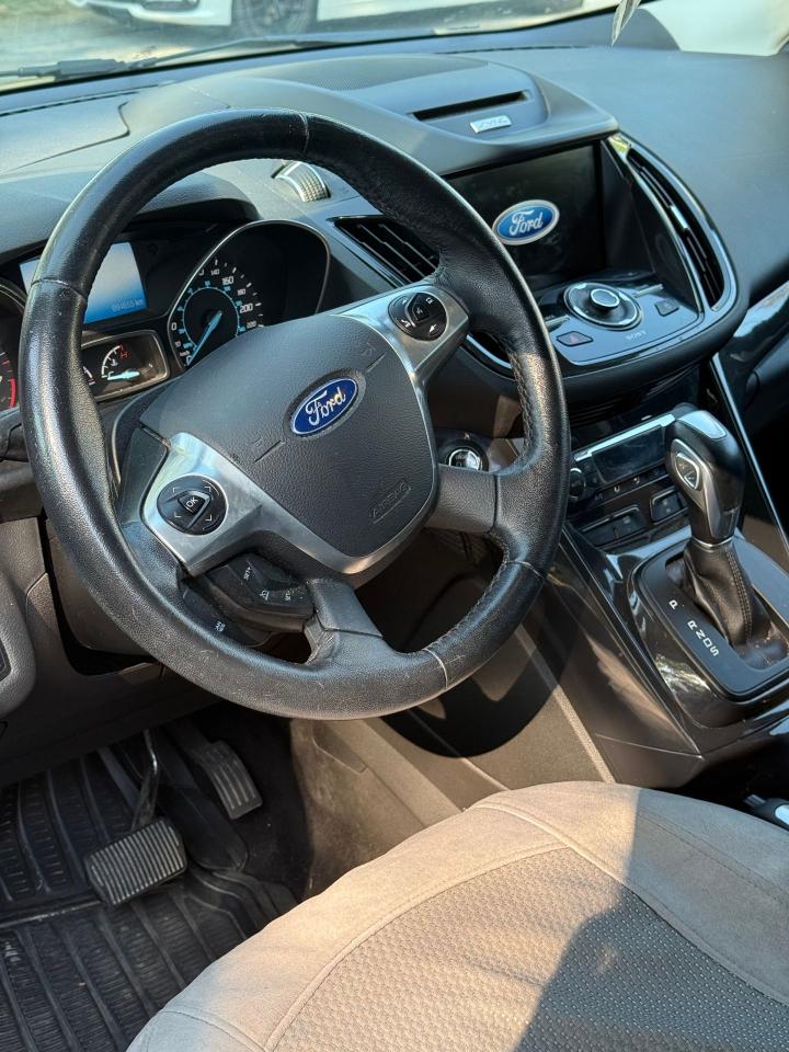 2016 Ford Escape 4WD 4DR TITANIUM - Photo #3