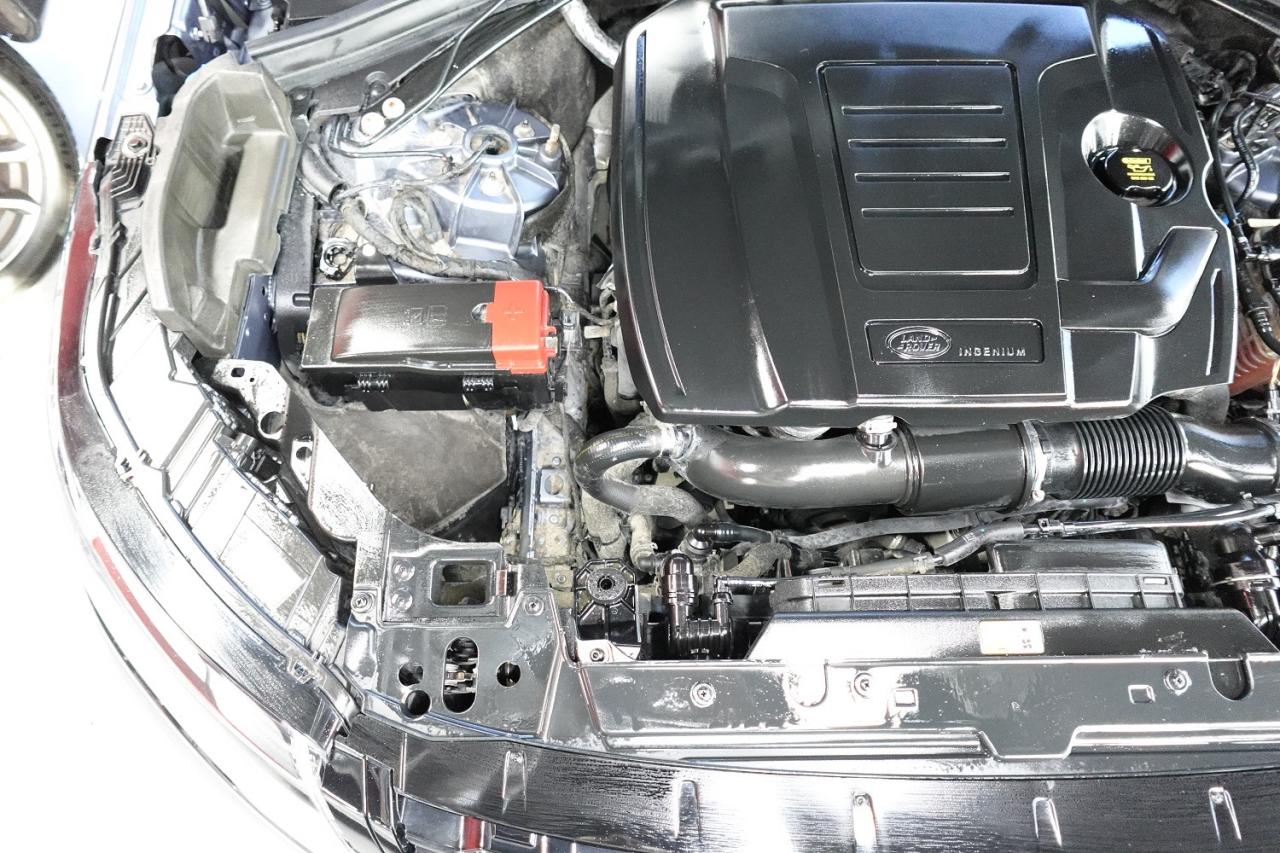2019 Land Rover Range Rover Velar R-Dynamic.P 300,NO ACCIDENT ,DEALER MAINTAIN - Photo #34