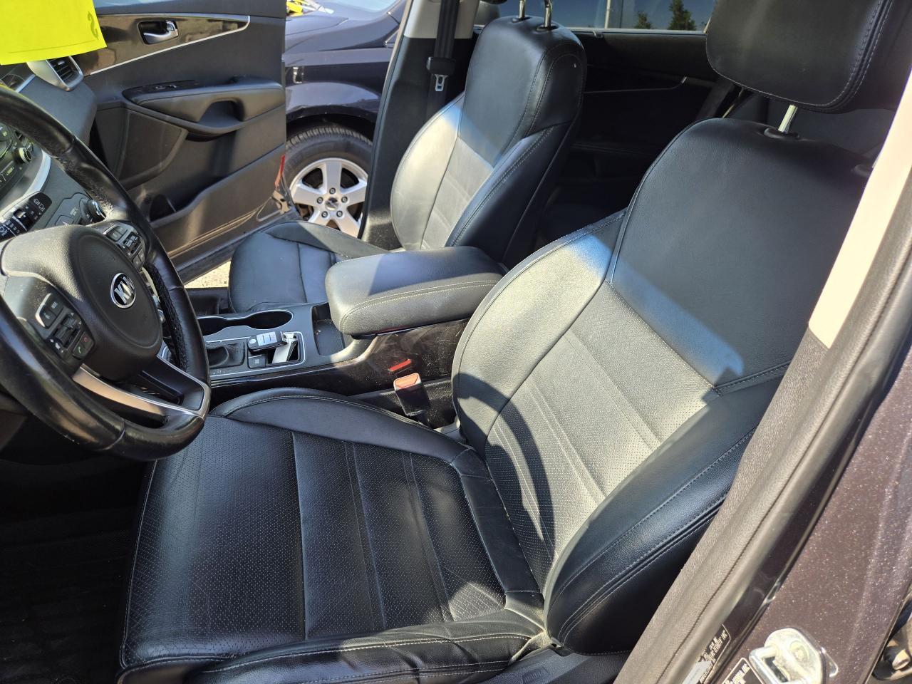 2016 Kia Sorento 2.0L Turbo EX - Photo #13
