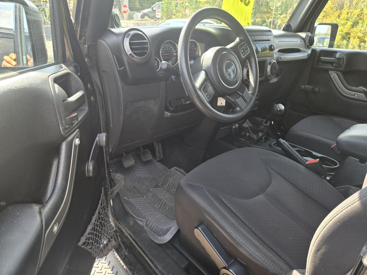 2014 Jeep Wrangler SPORT Photo2