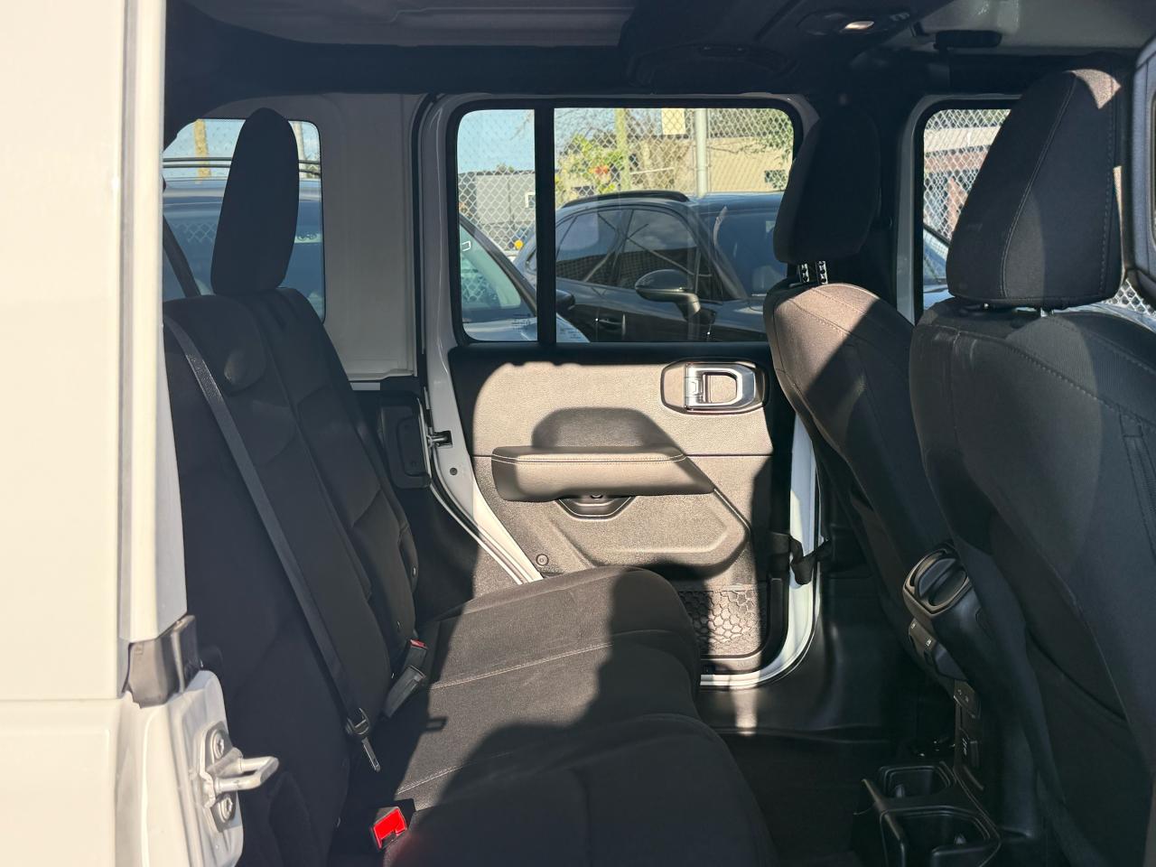 2018 Jeep Wrangler Unlimited Sahara 4X4 - Photo #12