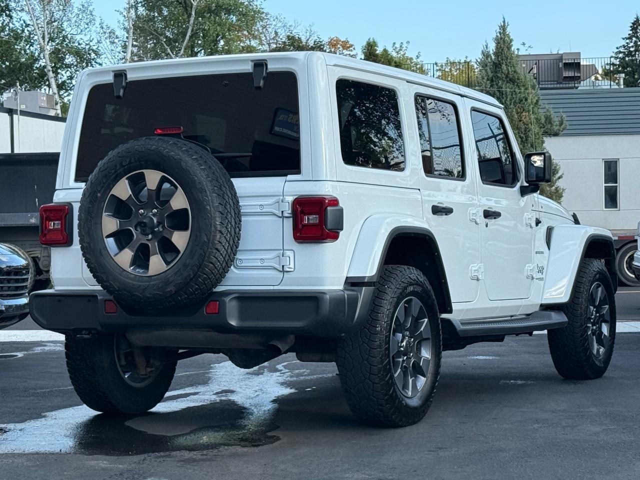2018 Jeep Wrangler Unlimited Sahara 4X4 - Photo #3
