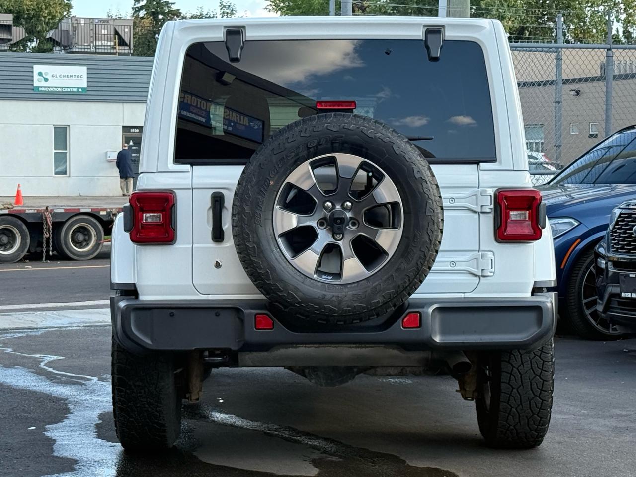 2018 Jeep Wrangler Unlimited Sahara 4X4 - Photo #4