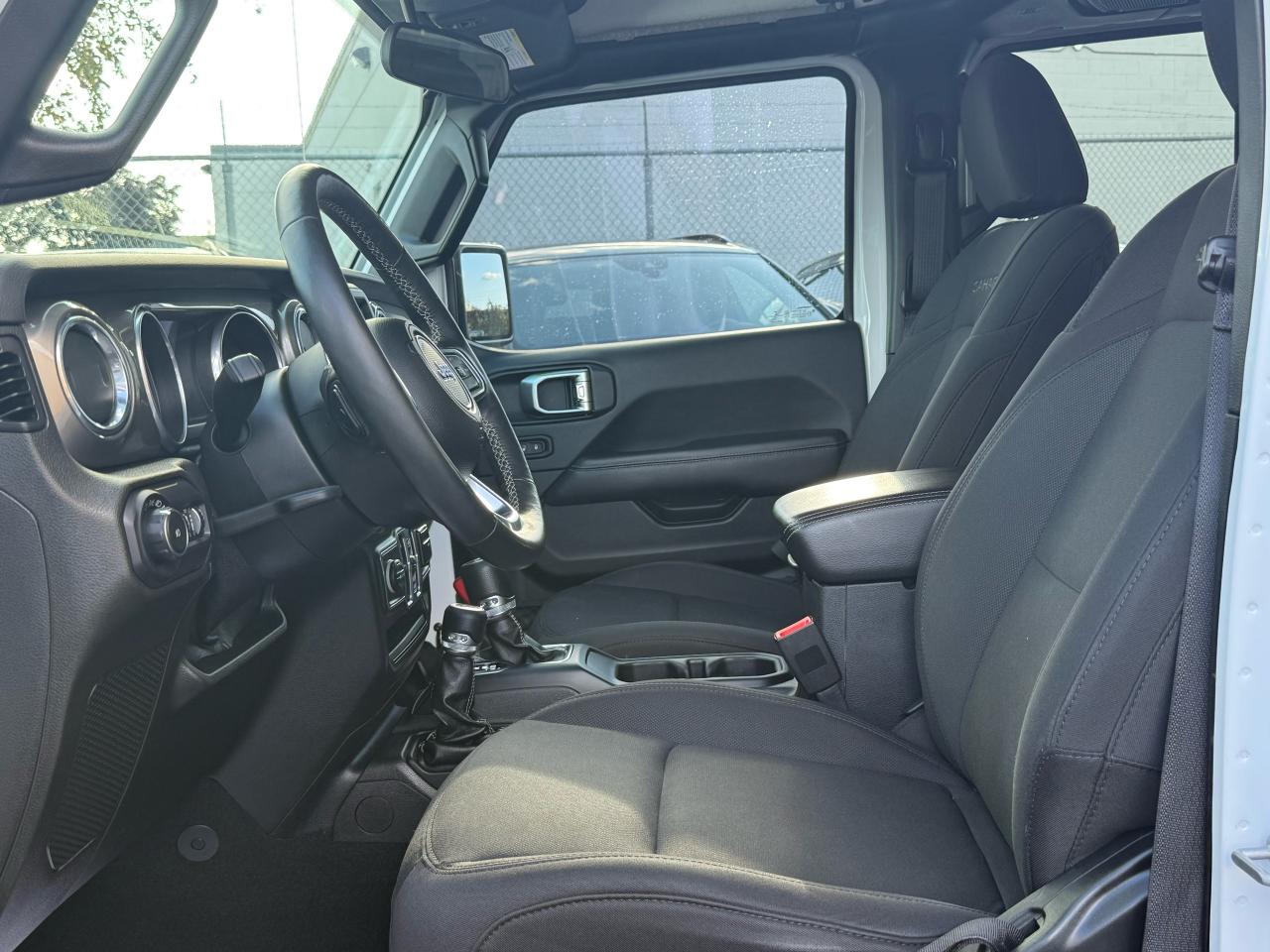 2018 Jeep Wrangler Unlimited Sahara 4X4 - Photo #5