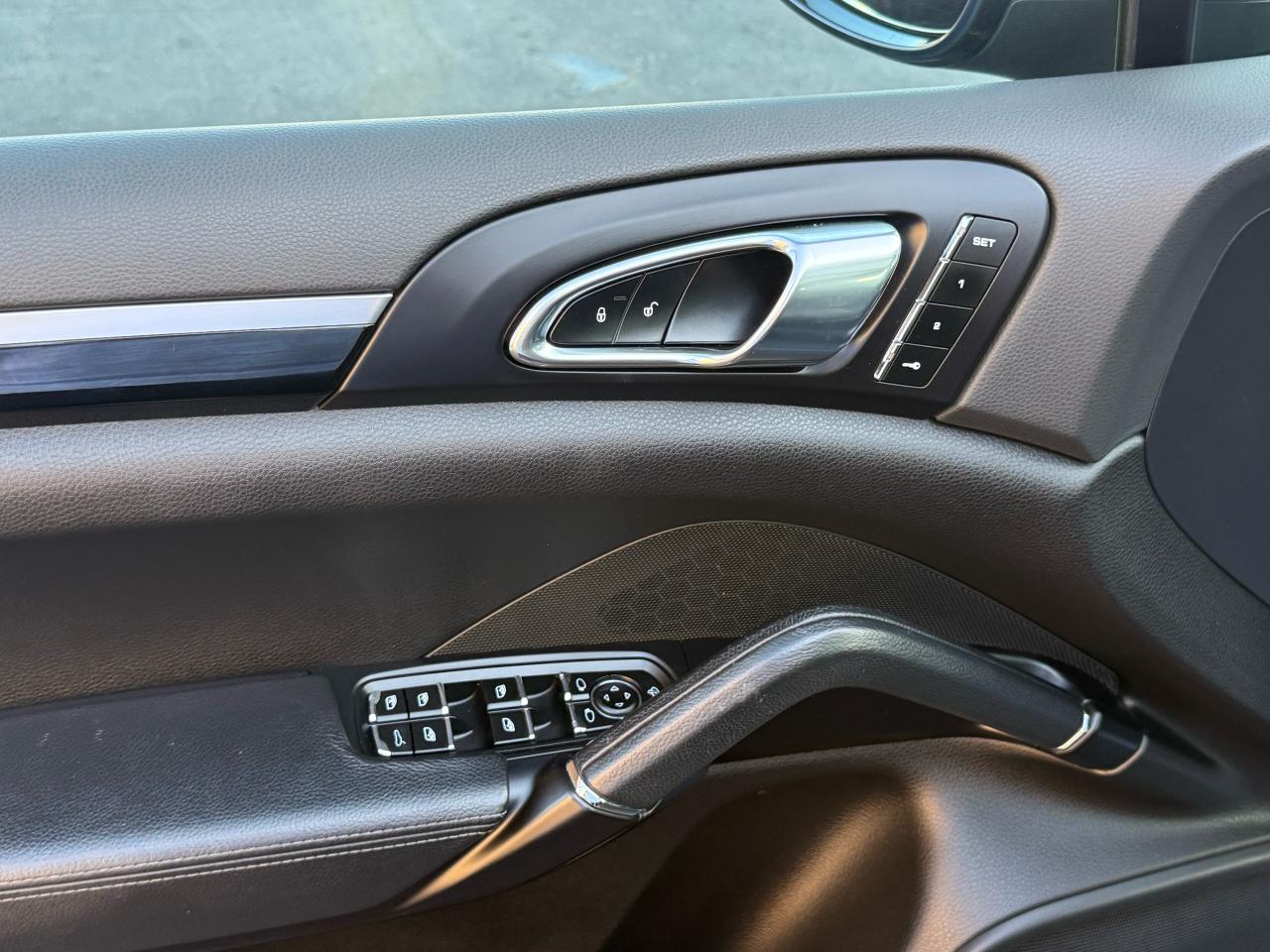 2016 Porsche Cayenne S NAVI|BACKUP|SUNROOF - Photo #18