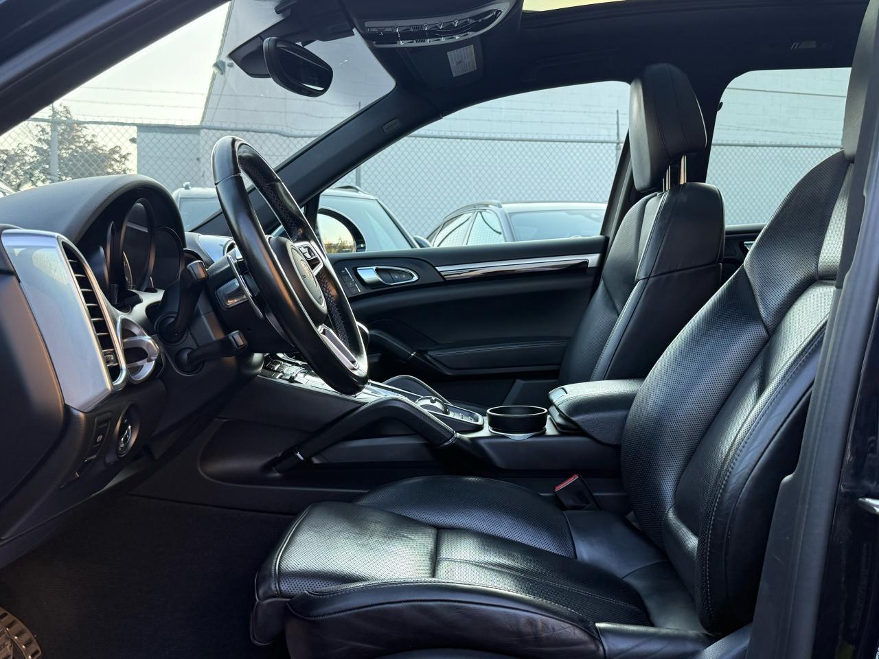 2016 Porsche Cayenne S NAVI|BACKUP|SUNROOF Photo4