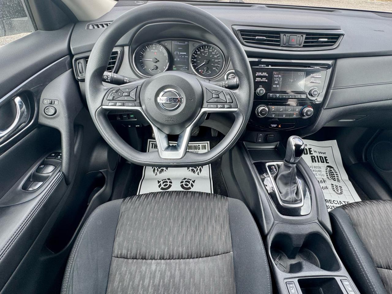 2017 Nissan Rogue AWD 4dr SV - Photo #15