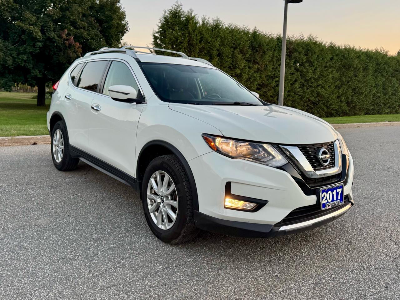 2017 Nissan Rogue AWD 4dr SV - Photo #2