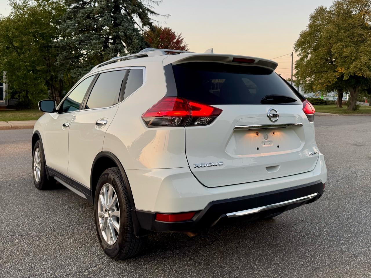 2017 Nissan Rogue AWD 4dr SV - Photo #11