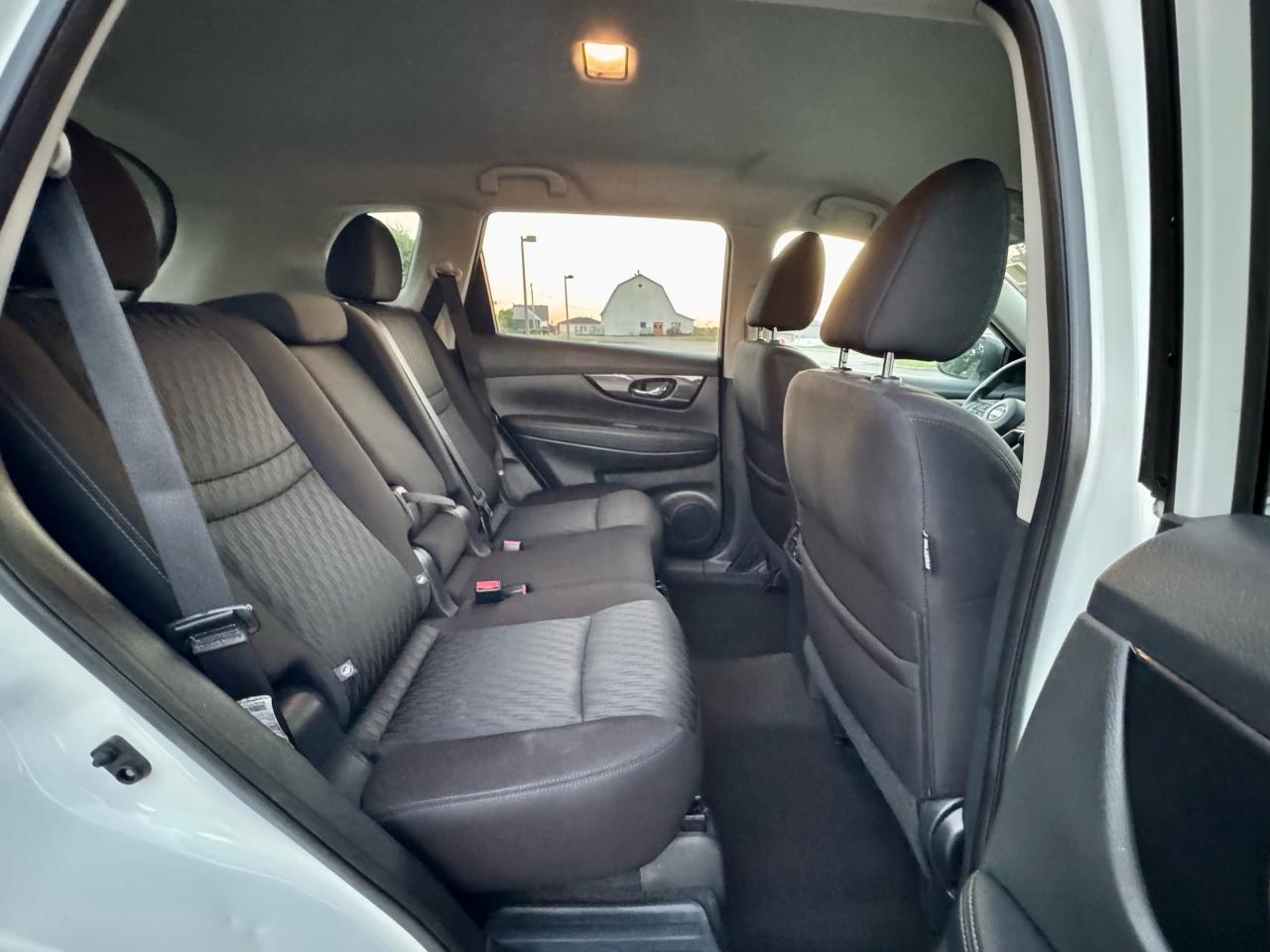 2017 Nissan Rogue AWD 4dr SV - Photo #14