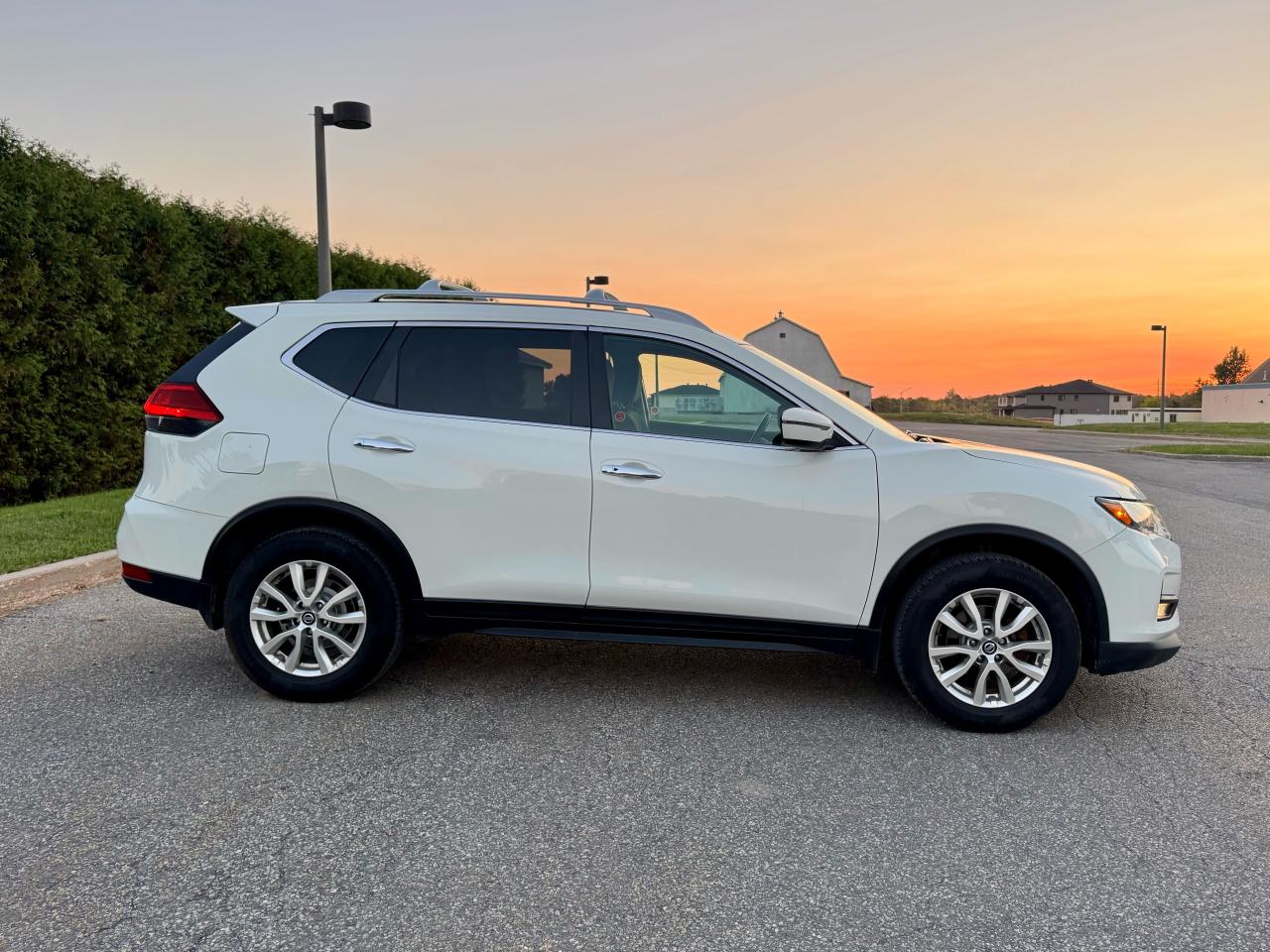 2017 Nissan Rogue AWD 4dr SV - Photo #6