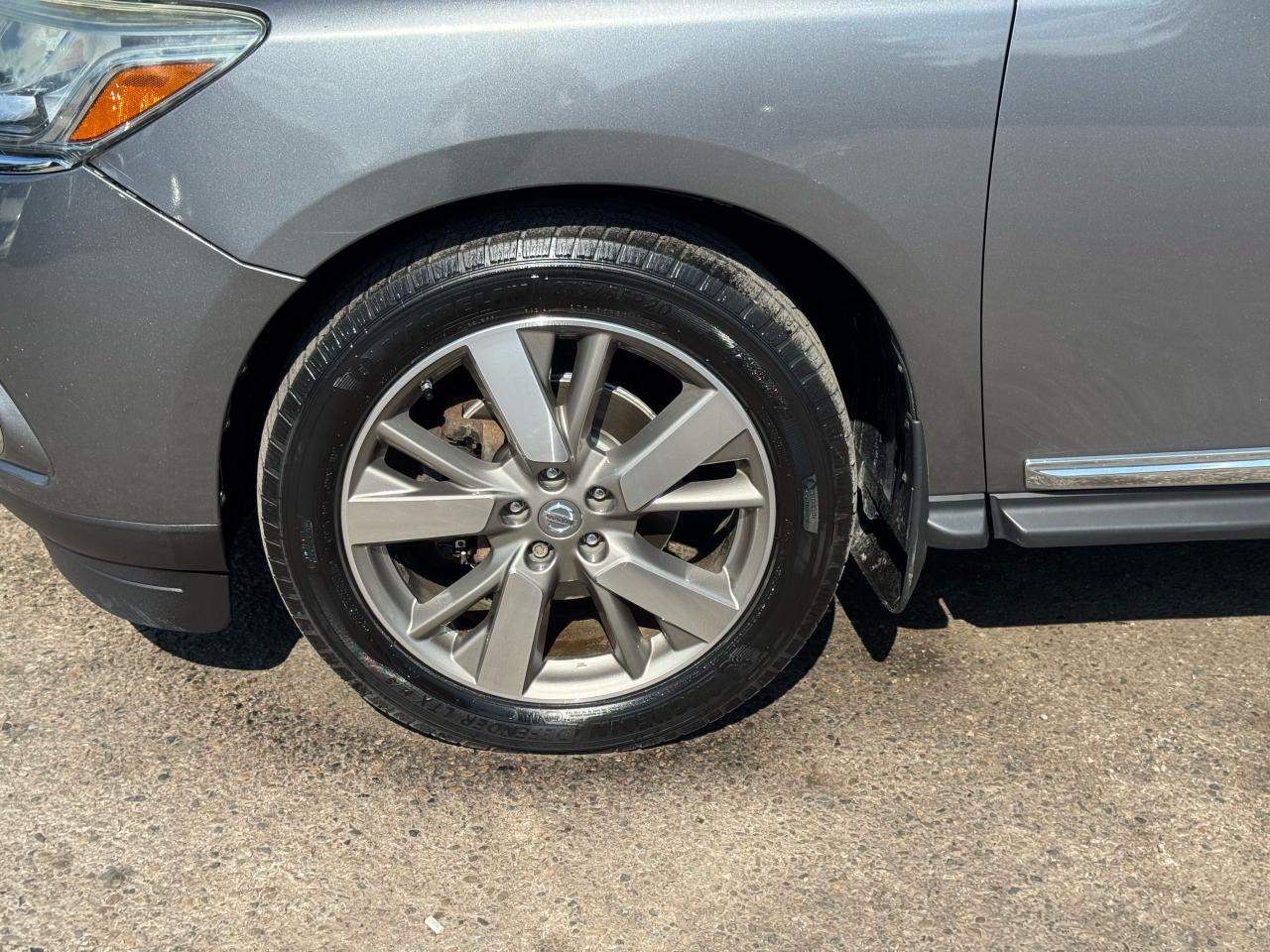 2015 Nissan Pathfinder PLATINUM, LEATHER, NAVI, LOADED, RUNS WELL, AS IS - Photo #9