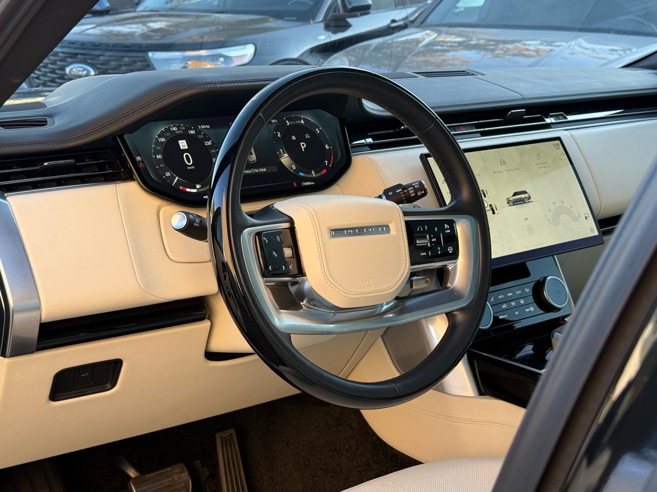2023 Land Rover Range Rover SE P530 LWB V8|7PASS|BLACK SHADOW PKG - Photo #6