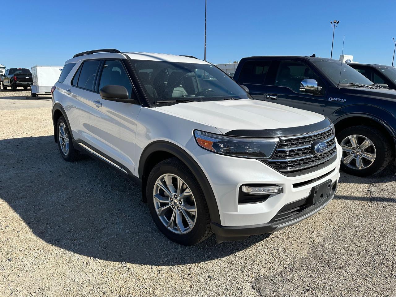 2020 Ford Explorer XLT Photo2