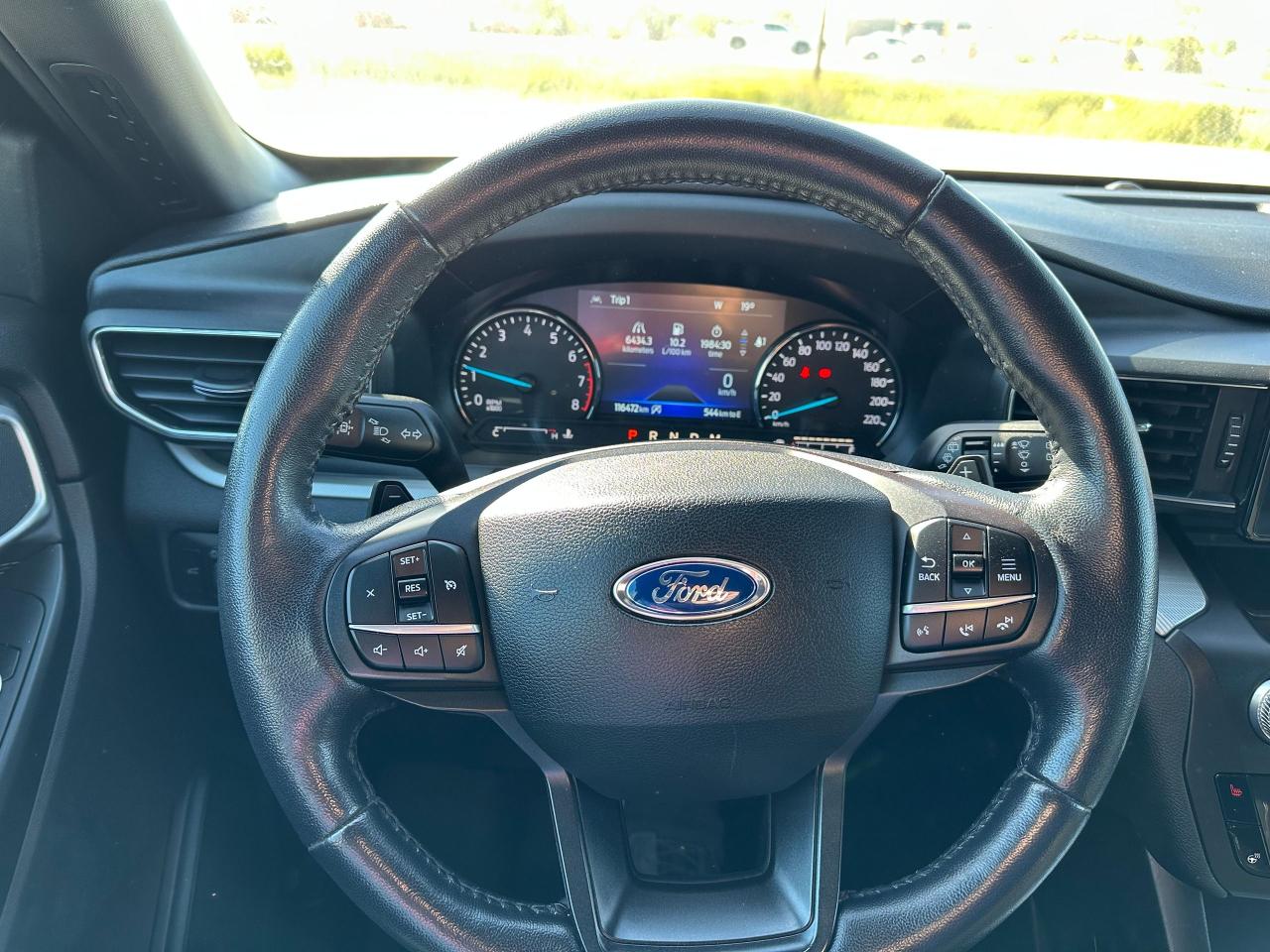 2020 Ford Explorer XLT Photo5