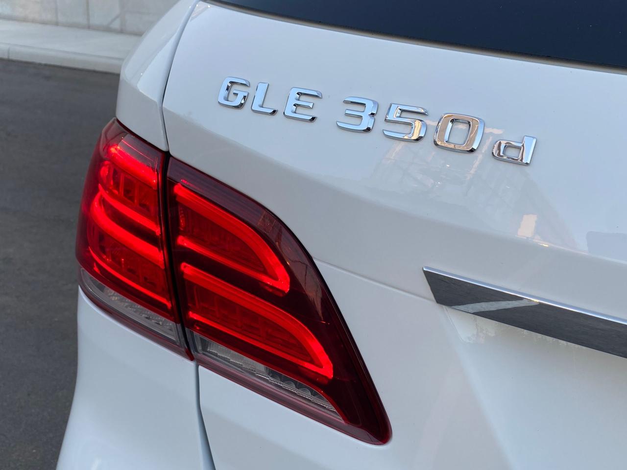 2016 Mercedes-Benz GLE GLE 350d-DIESEL-AMG PKG-NAV-360 CAM-PANO ROOF - Photo #12