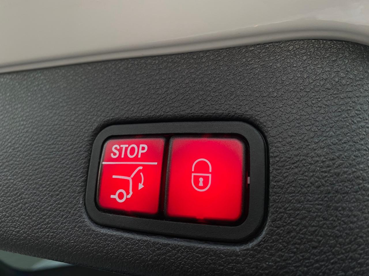1759001073