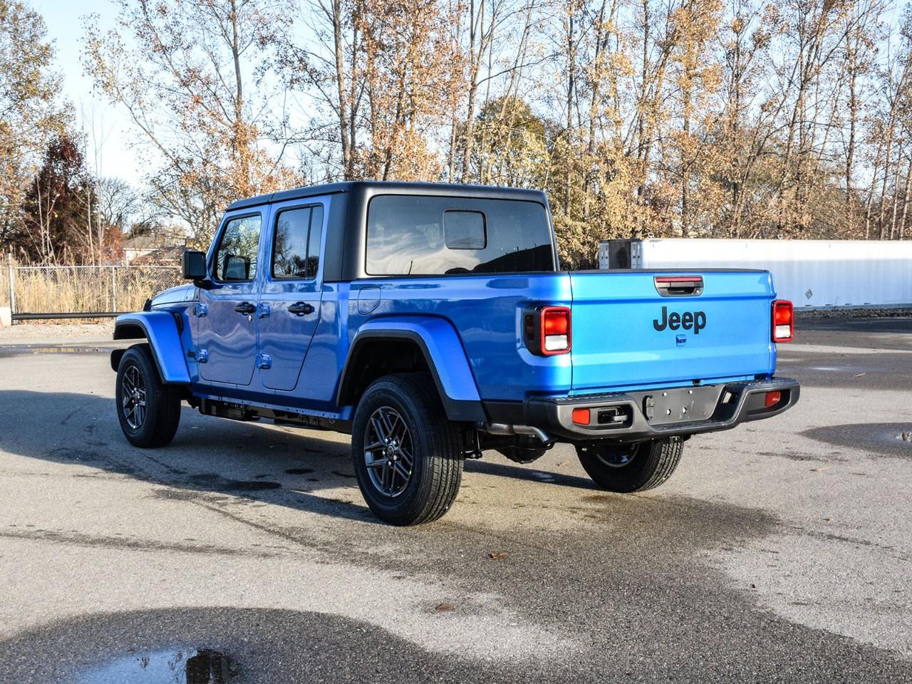 2026 Jeep Gladiator  Photo