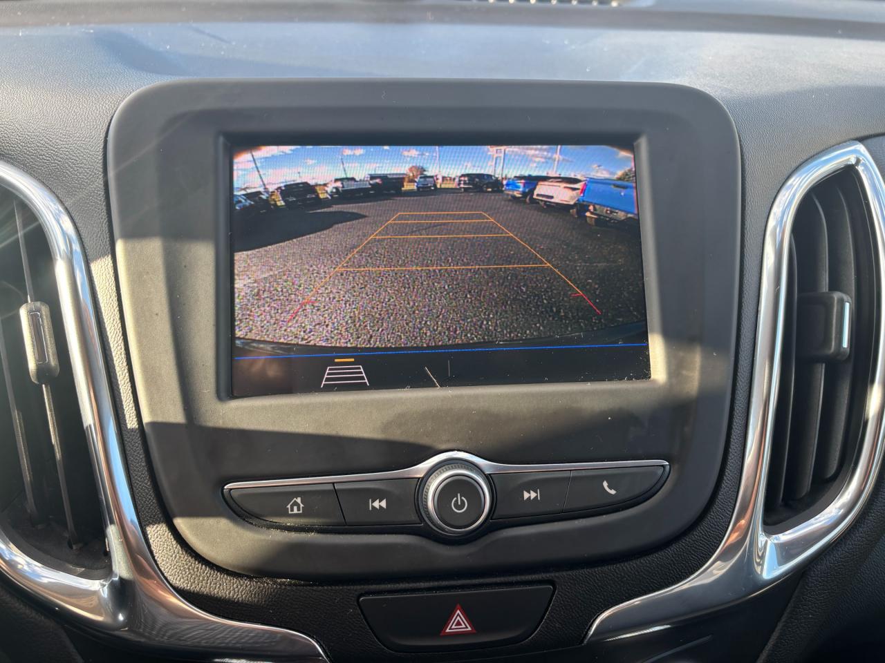 2020 Chevrolet Equinox 2020 Chevrolet Equinox LT FWD Photo