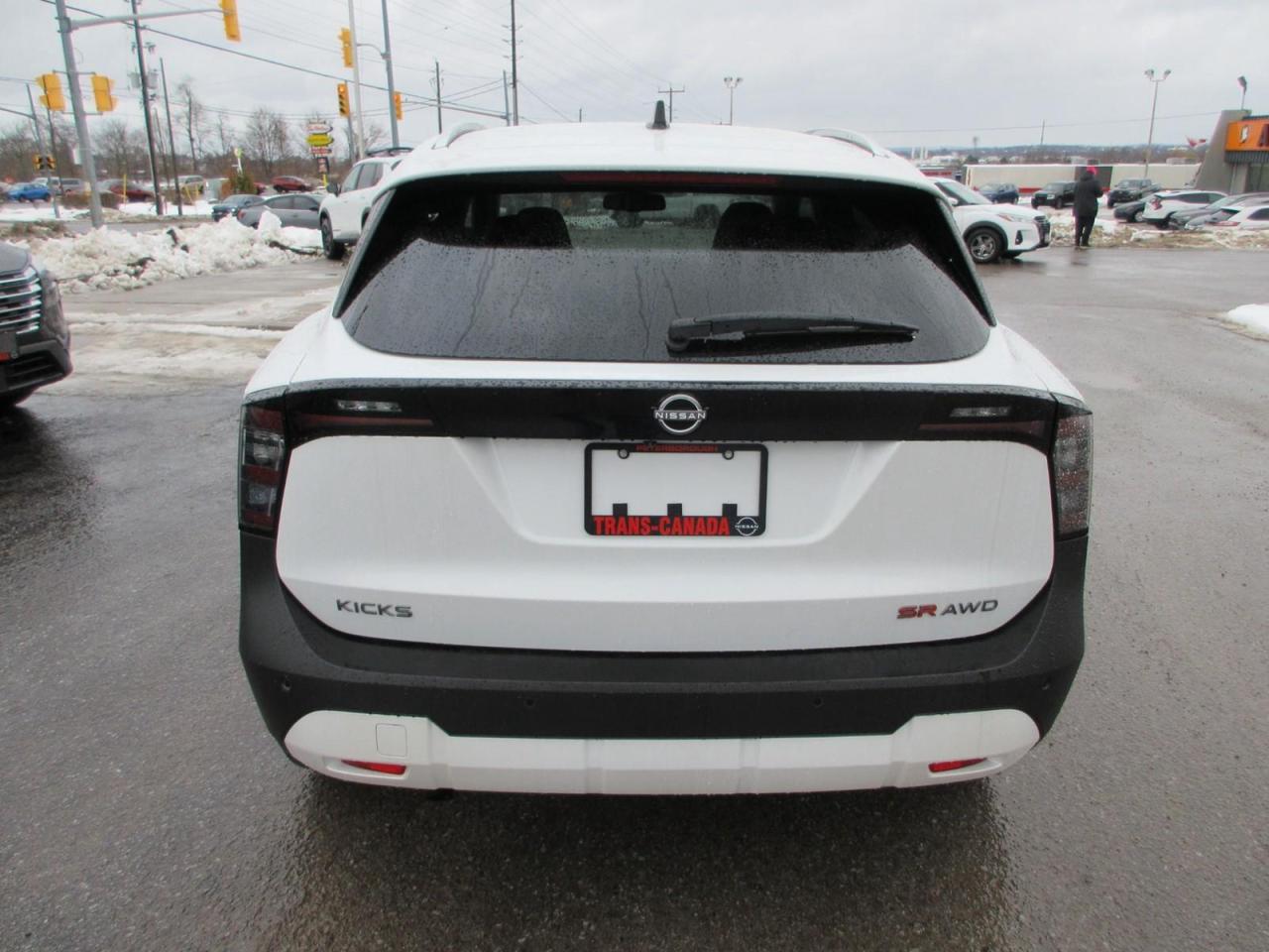 2026 Nissan Kicks SR Photo