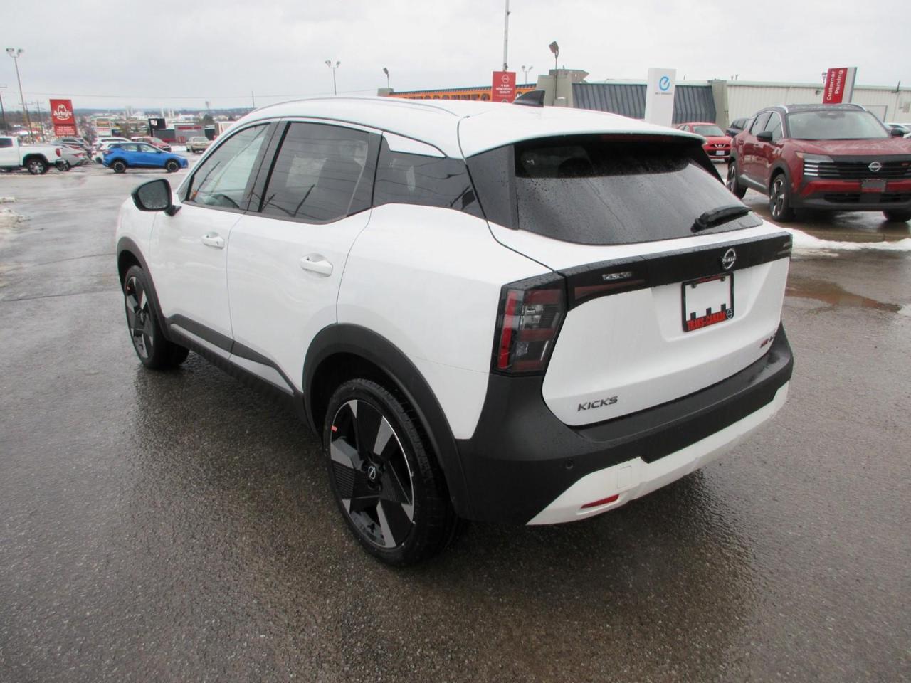 2026 Nissan Kicks SR Photo