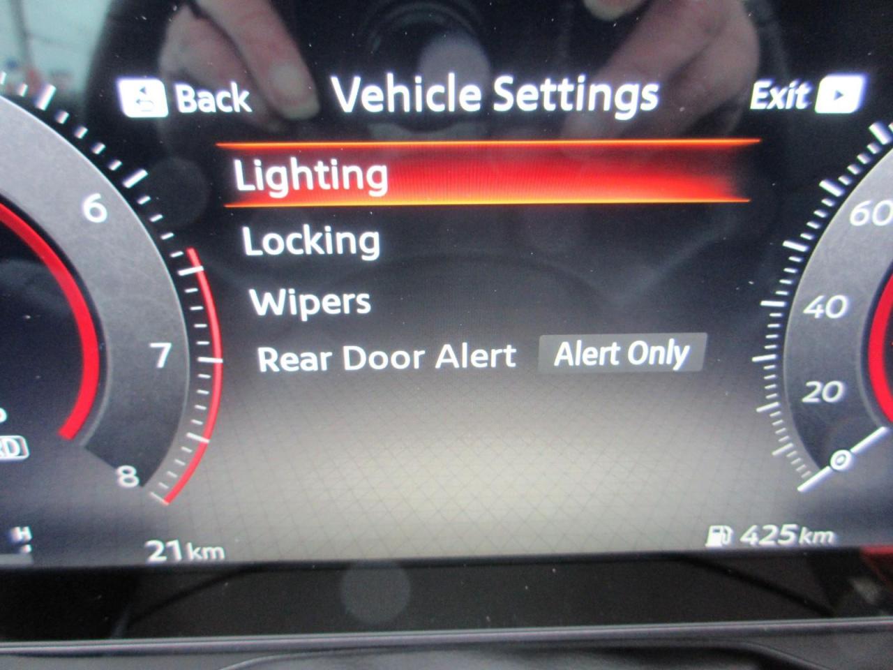 2026 Nissan Kicks SR Photo