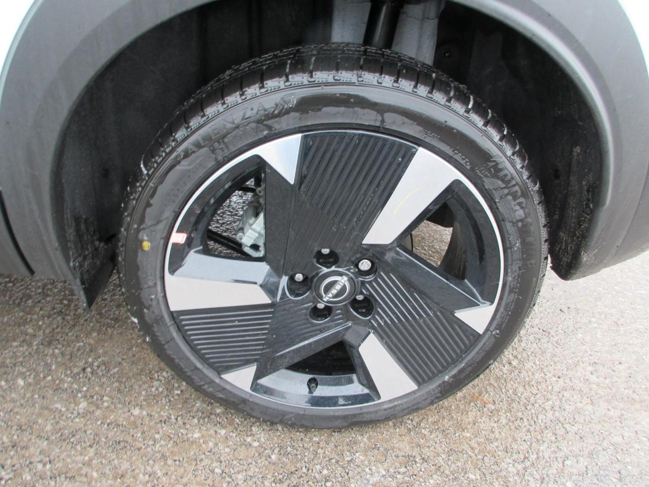 2026 Nissan Kicks SR Photo