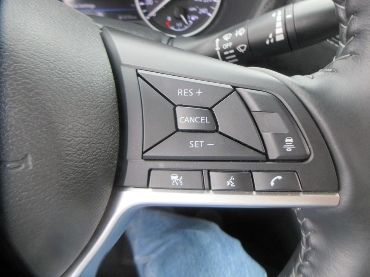 2022 Nissan Sentra SV Photo