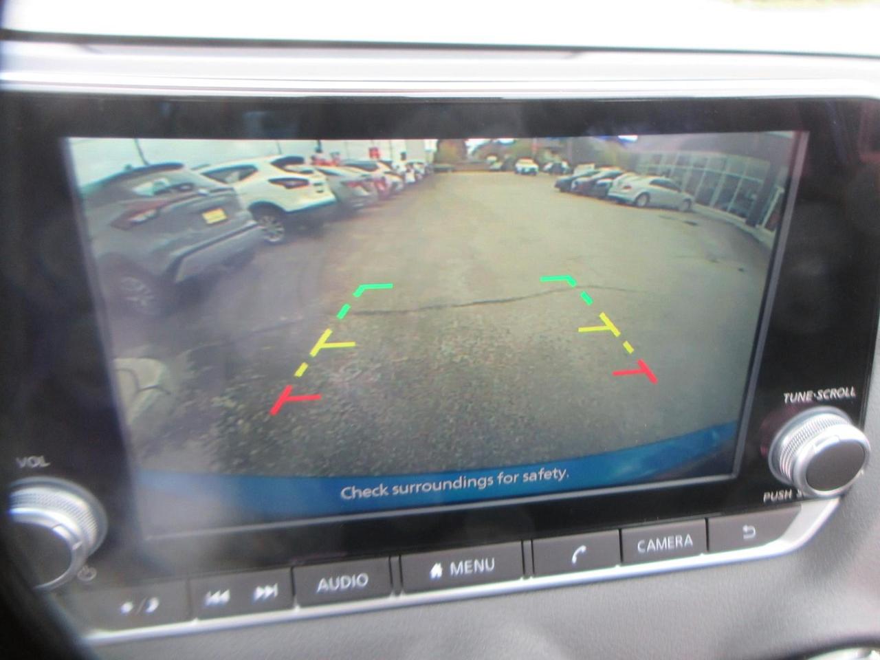 2022 Nissan Sentra SV Photo