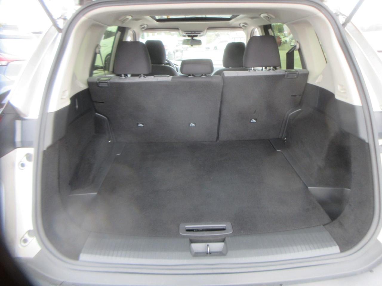 2023 Nissan Rogue SV MOONROOF Photo