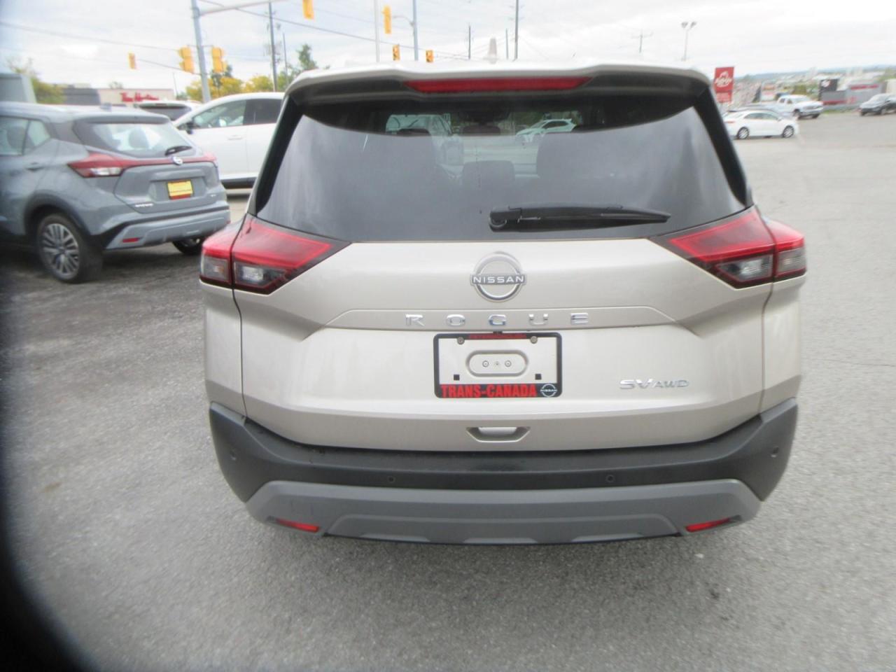 2023 Nissan Rogue SV MOONROOF Photo