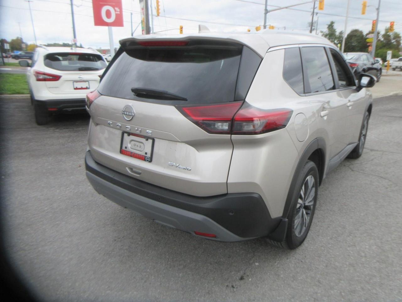 2023 Nissan Rogue SV MOONROOF Photo