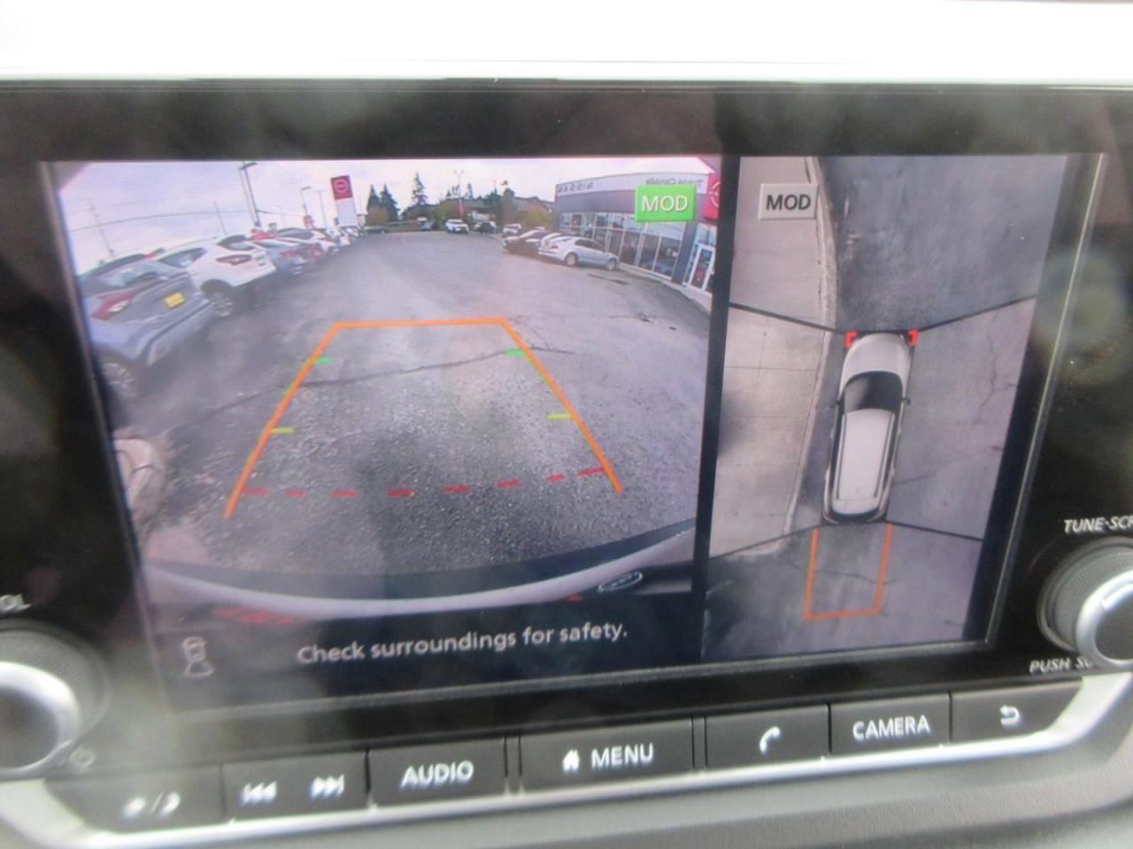 2023 Nissan Rogue SV MOONROOF Photo