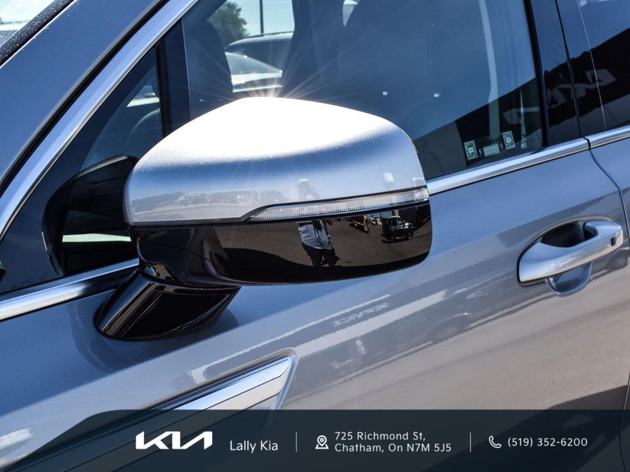 2026 Kia Sorento Hybrid 2026 Kia Sorento Hybrid EX | Dealership Demo | Qualifies for New Incentives Photo