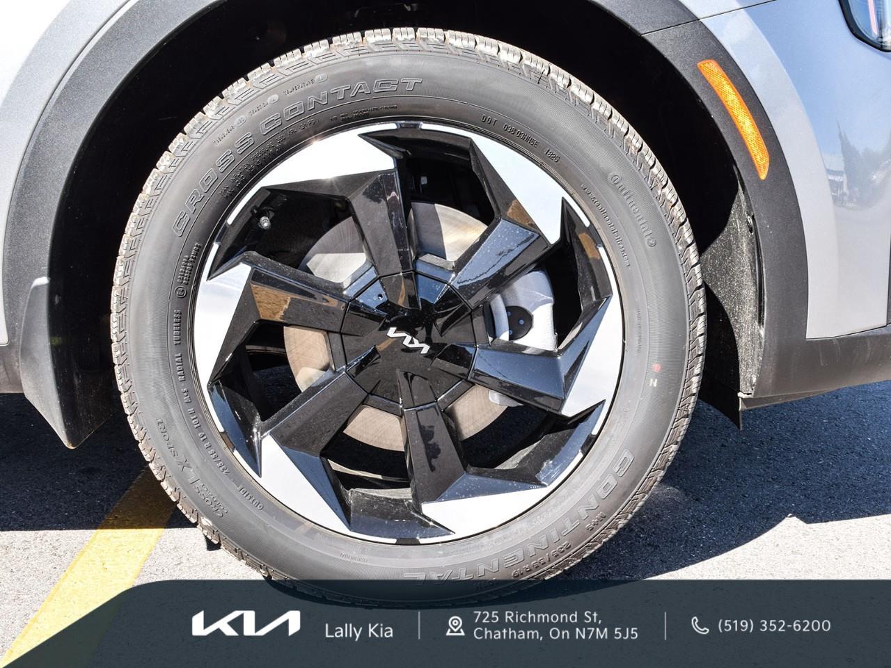 2026 Kia Sorento Hybrid 2026 Kia Sorento Hybrid EX | Dealership Demo | Qualifies for New Incentives Photo