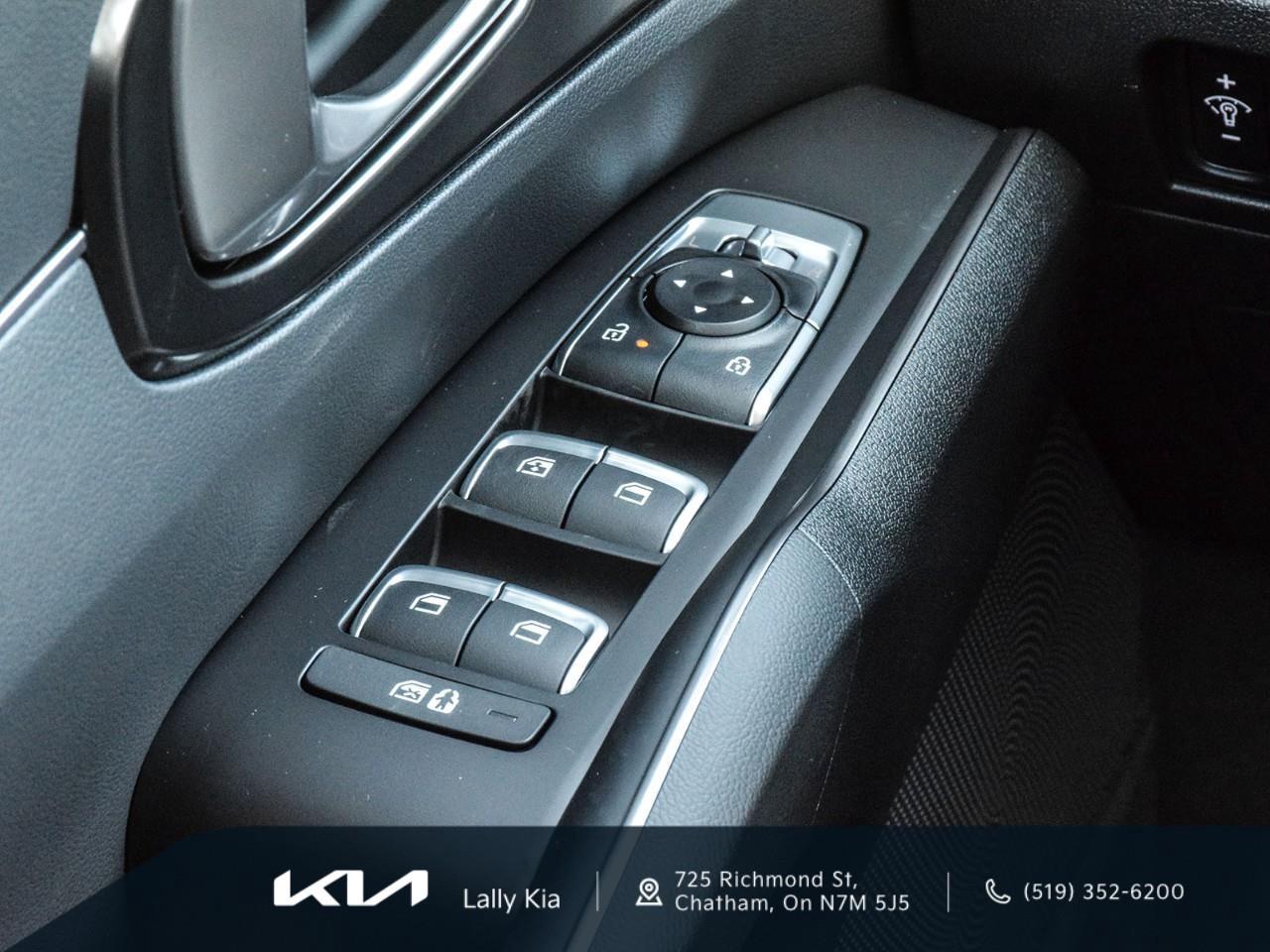 2026 Kia Sorento Hybrid 2026 Kia Sorento Hybrid EX | Dealership Demo | Qualifies for New Incentives Photo