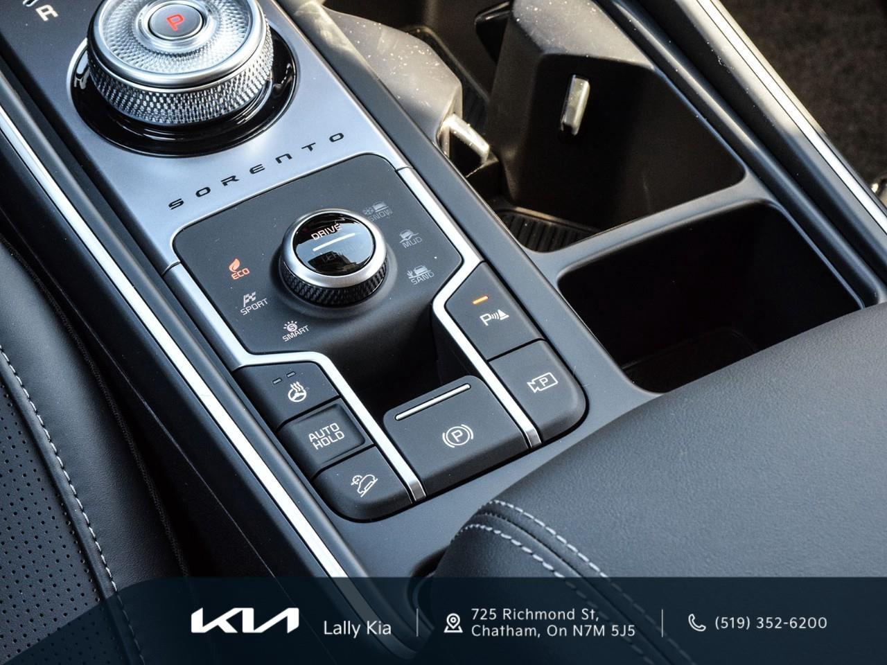 2026 Kia Sorento Hybrid 2026 Kia Sorento Hybrid EX | Dealership Demo | Qualifies for New Incentives Photo