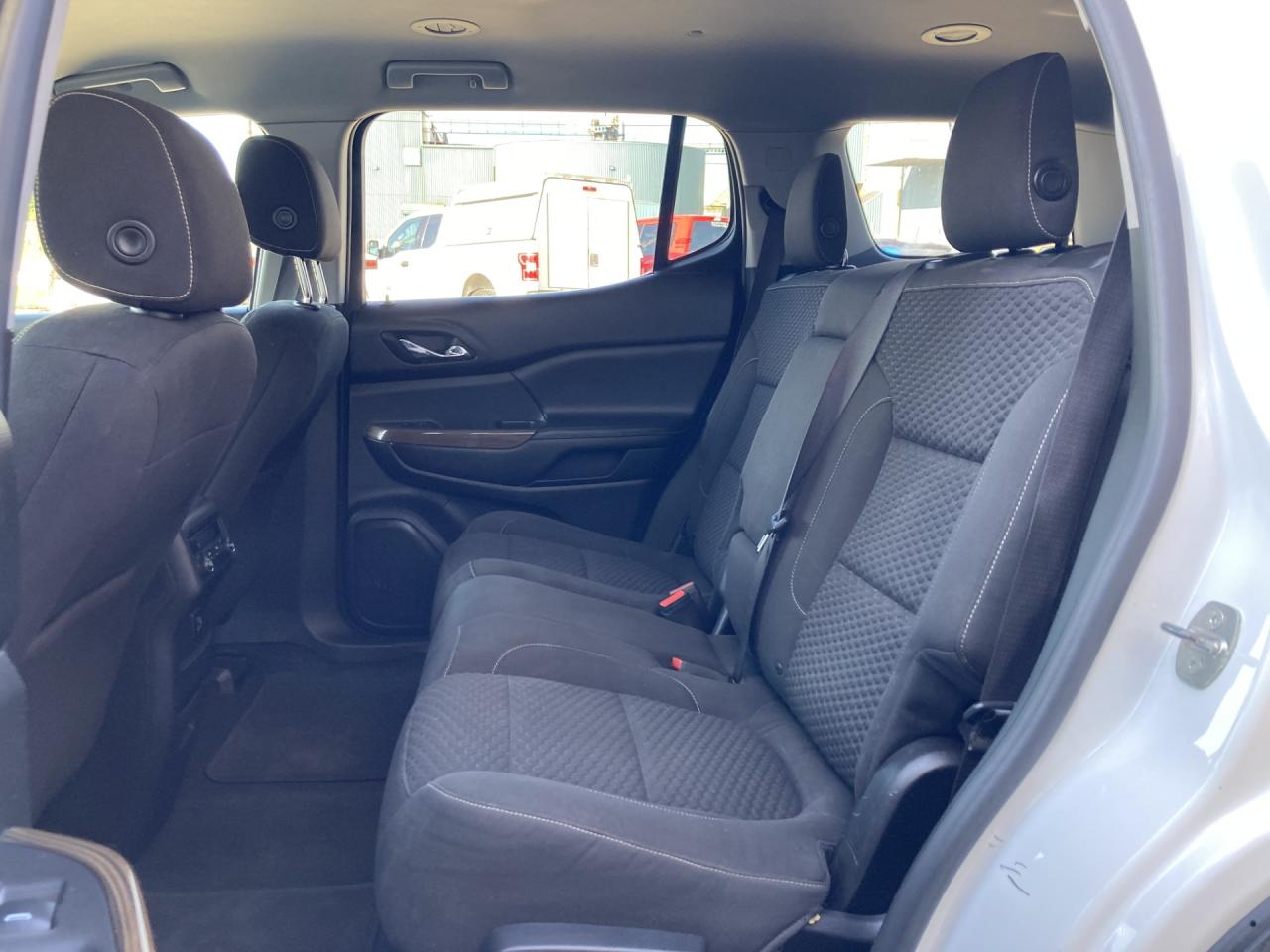 2017 GMC Acadia SLE - Photo #9