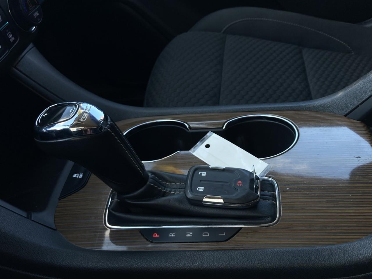 2017 GMC Acadia SLE - Photo #11