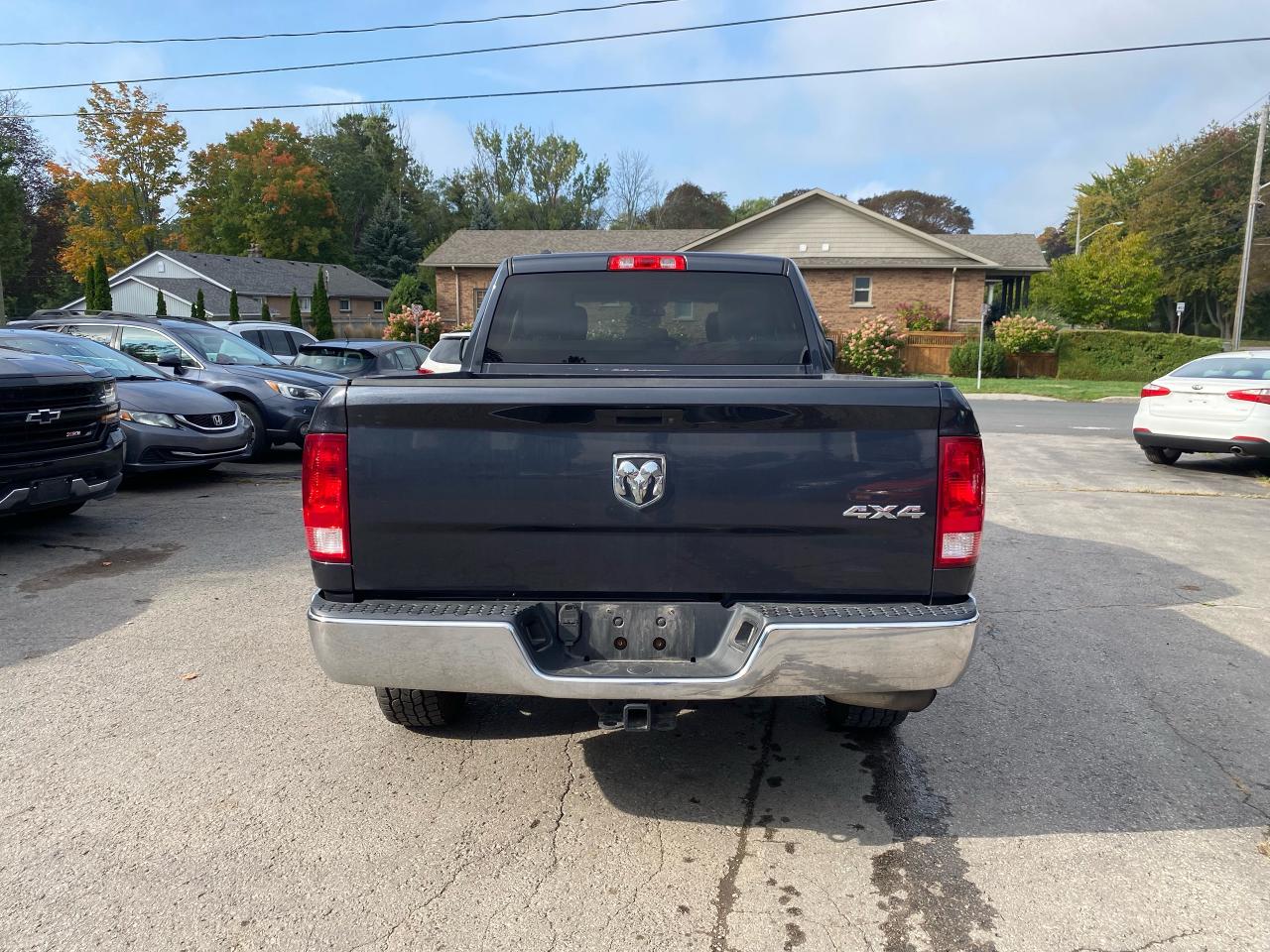 2015 RAM 1500 4WD QUAD CAB 140.5" ST - Photo #6