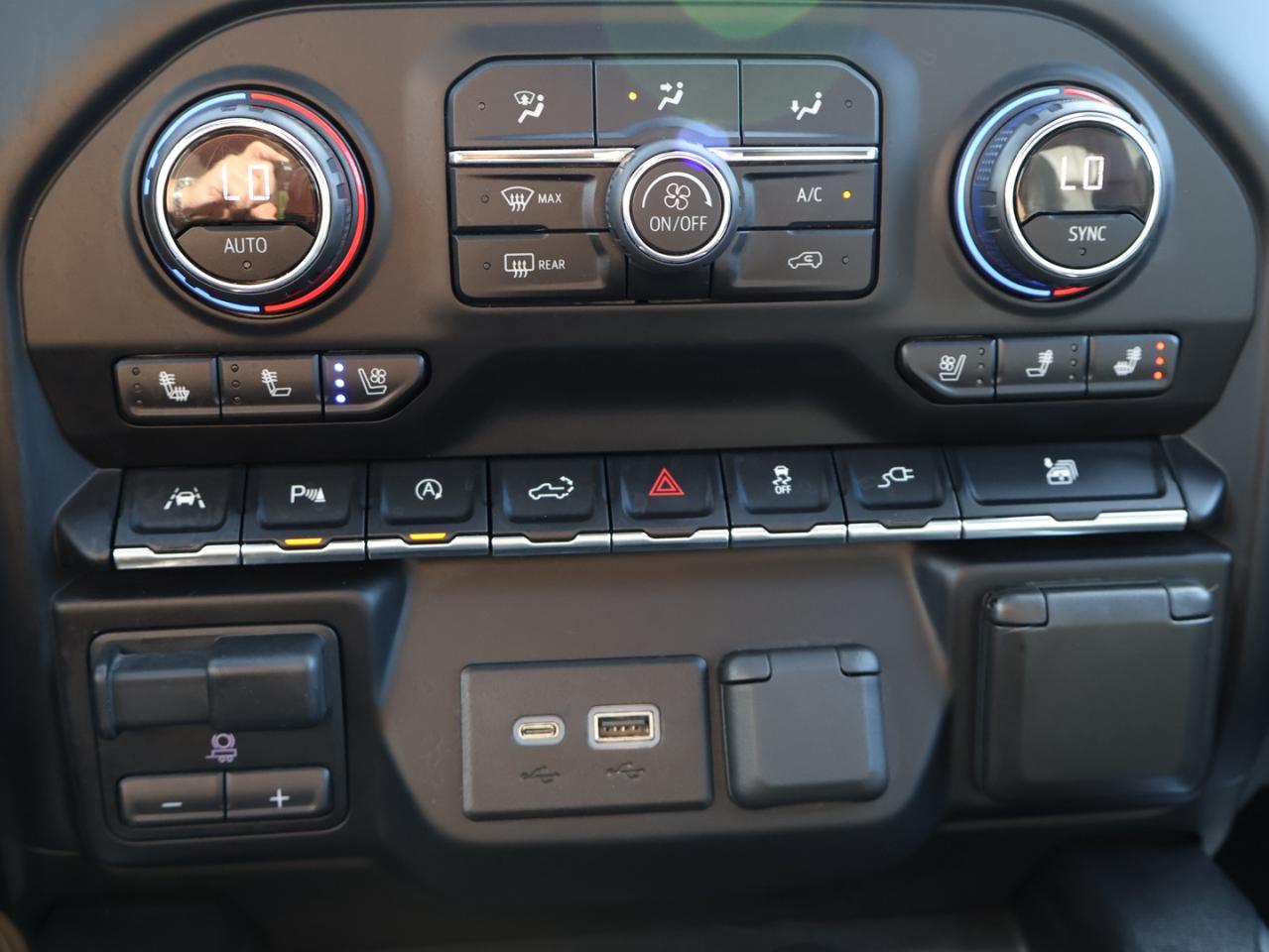 2020 Chevrolet Silverado 1500 HIGH COUNTRY CREW 4WD CERTIFIED *CHEVY MAINTAIN* CAMERA NAV BLUETOOTH LEATHER HEATED SEATS SUNROOF CRUISE ALLOYS - Photo #47