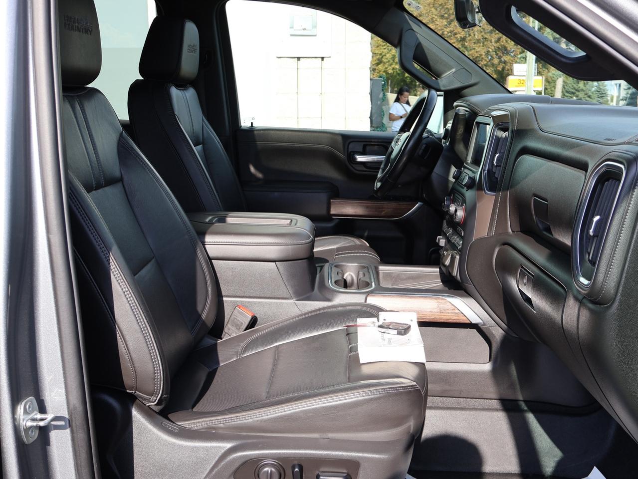 2020 Chevrolet Silverado 1500 HIGH COUNTRY CREW 4WD CERTIFIED DIESEL *CHEVY MAINTAIN* CAMERA NAV BLUETOOTH LEATHER HEATED SEATS SUNROOF CRUISE ALLOYS Photo