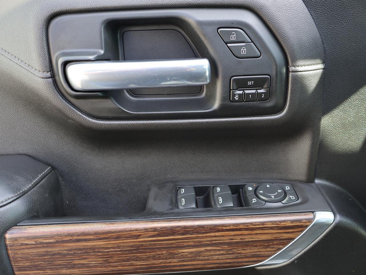 2020 Chevrolet Silverado 1500 HIGH COUNTRY CREW 4WD CERTIFIED DIESEL *CHEVY MAINTAIN* CAMERA NAV BLUETOOTH LEATHER HEATED SEATS SUNROOF CRUISE ALLOYS Photo