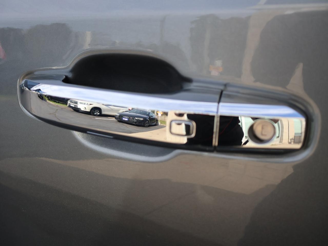 2020 Chevrolet Silverado 1500 HIGH COUNTRY CREW 4WD CERTIFIED DIESEL *CHEVY MAINTAIN* CAMERA NAV BLUETOOTH LEATHER HEATED SEATS SUNROOF CRUISE ALLOYS Photo