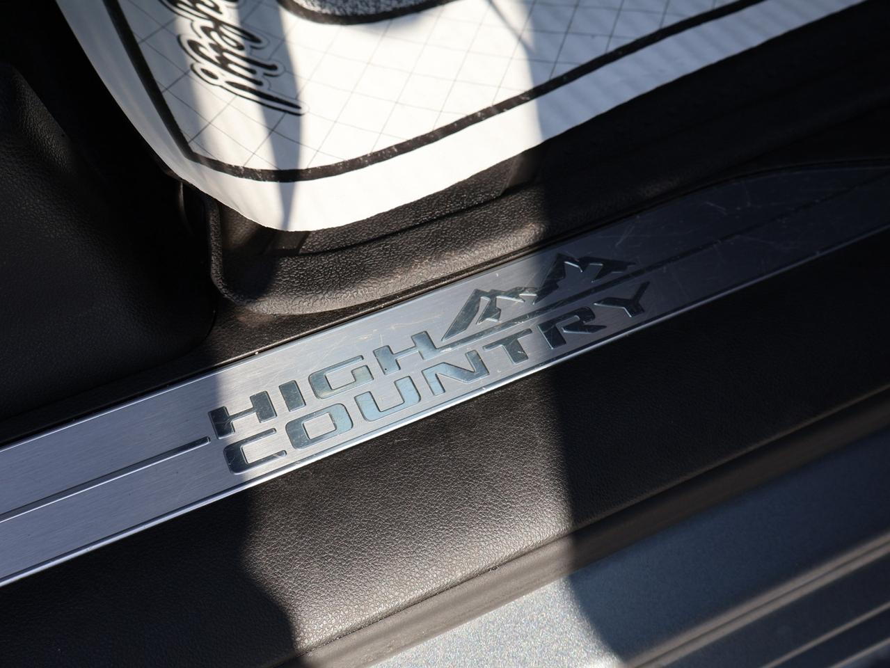 2020 Chevrolet Silverado 1500 HIGH COUNTRY CREW 4WD CERTIFIED DIESEL *CHEVY MAINTAIN* CAMERA NAV BLUETOOTH LEATHER HEATED SEATS SUNROOF CRUISE ALLOYS Photo