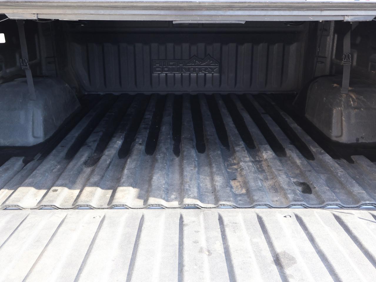 2020 Chevrolet Silverado 1500 HIGH COUNTRY CREW 4WD CERTIFIED DIESEL *CHEVY MAINTAIN* CAMERA NAV BLUETOOTH LEATHER HEATED SEATS SUNROOF CRUISE ALLOYS Photo