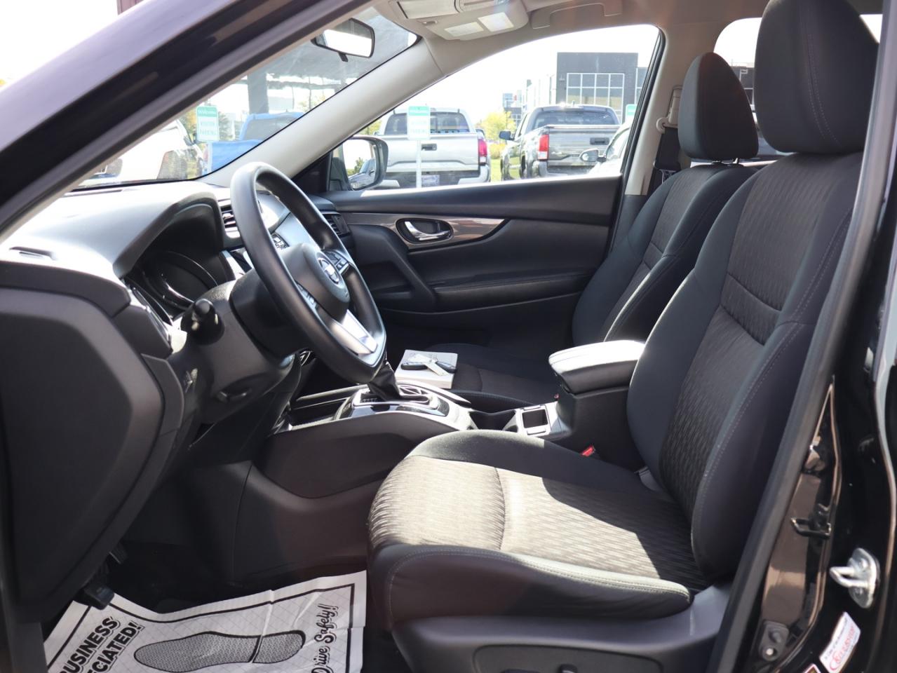 2017 Nissan Rogue SV AWD CERTIFIED *ACCIDENT FREE* CAMERA BLUETOOTH HEATED SEATS PANO ROOF CRUISE ALLOYS - Photo #15