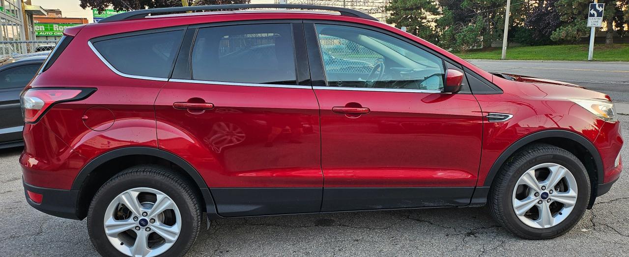 2017 Ford Escape 4WD 4dr SE - Photo #4